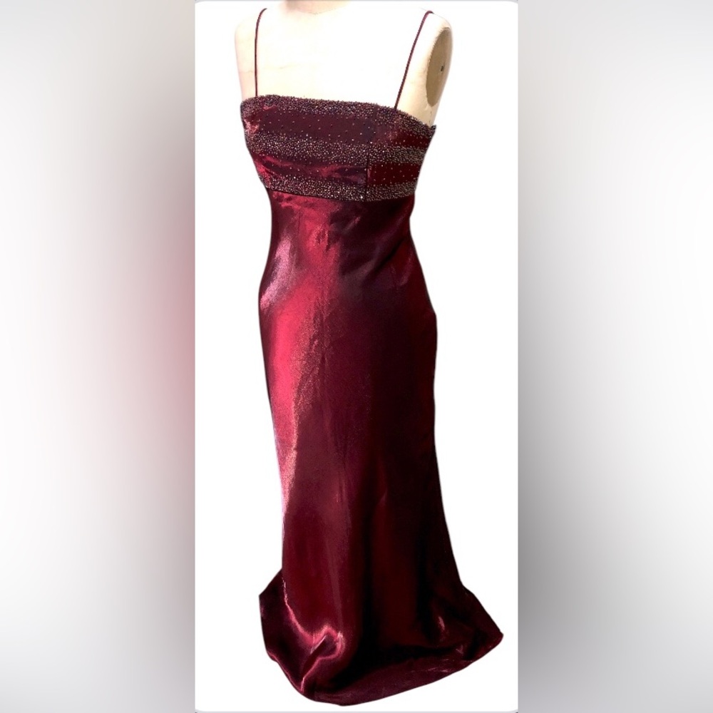 Betsy & Adam Beaded Gown – Metallic Ruby, Size Small